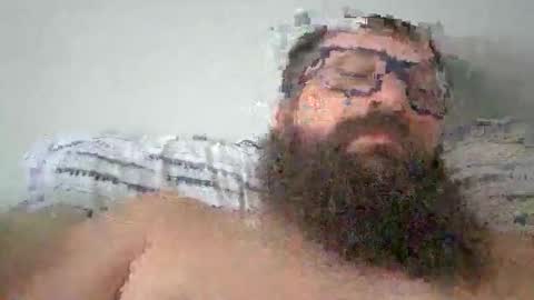 Snapshot of farm2boy chatting on 04-02-26, 03:31 Farm2boy online show from 04-02-26, 03:31