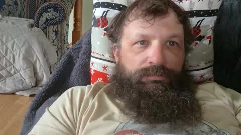Snapshot of farm2boy chatting on 05-13-26, 04:37 Farm2boy online show from 05-13-26, 04:37
