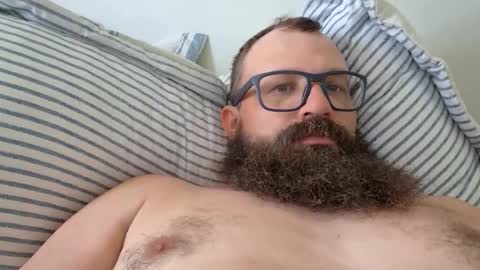 Snapshot of farm2boy chatting on 05-27-26, 03:42 Farm2boy online show from 05-27-26, 03:42
