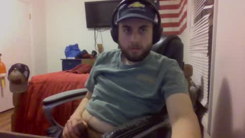 Snapshot of farmboy2398 chatting on 12-26-24, 03:38 farmboy2398 online show from 12-26-24, 03:38