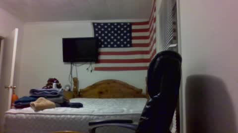 Snapshot of farmboy2398 chatting on 02-11-25, 02:14 farmboy2398 online show from 02-11-25, 02:14