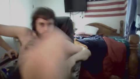 Snapshot of farmboy2398 chatting on 11-21-25, 05:50 farmboy2398 online show from 11-21-25, 05:50