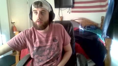 Snapshot of farmboy2398 chatting on 11-28-25, 04:09 farmboy2398 online show from 11-28-25, 04:09