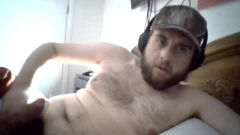 Snapshot of farmboy2398 chatting on 05-26-26, 05:25 farmboy2398 online show from 05-26-26, 05:25