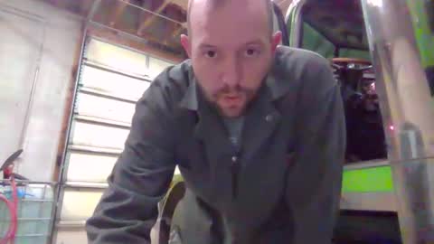 Snapshot of farmboy4720 chatting on 11-08-25, 04:29 farmboy4720 online show from 11-08-25, 04:29