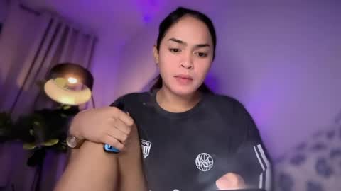 farrahmoanx online show from 06-18-26, 05:06