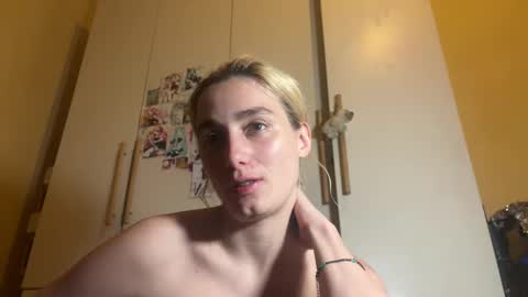 Snapshot of faseremx chatting on 09-29-25, 12:16 Gattino online show from 09-29-25, 12:16