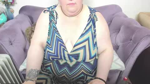 Snapshot of fashiona chatting on 11-22-25, 12:04 fashiona online show from 11-22-25, 12:04