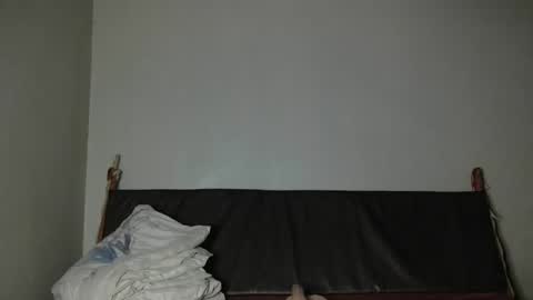 Snapshot of fatassfreak254 chatting on 04-23-26, 08:13 Winnie online show from 04-23-26, 08:13