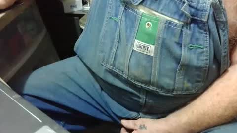 Fred. online show from 10-19-25, 04:02