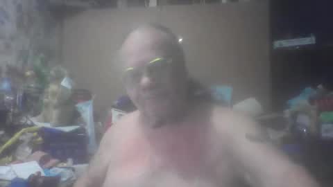 Snapshot of fatfreddythecat chatting on 05-08-26, 04:40 Fred. online show from 05-08-26, 04:40