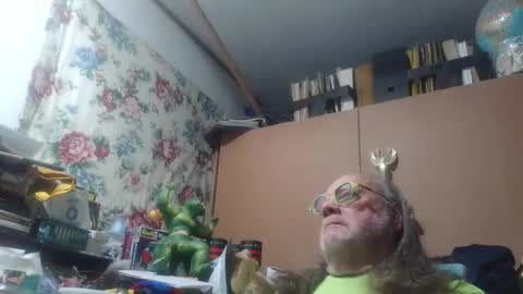 Snapshot of fatfreddythecat chatting on 05-18-26, 04:40 Fred. online show from 05-18-26, 04:40