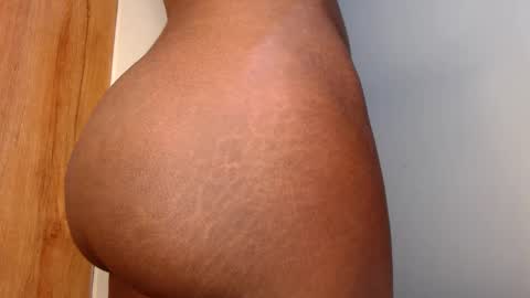 Snapshot of fatpussy_ebony_girl chatting on 02-09-26, 05:44 lexie online show from 02-09-26, 05:44