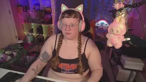 Snapshot of fatveronica chatting on 03-22-26, 02:20 FatVeronica online show from 03-22-26, 02:20