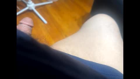 Snapshot of fatz71056 chatting on 10-24-25, 09:17 fatz71056 online show from 10-24-25, 09:17