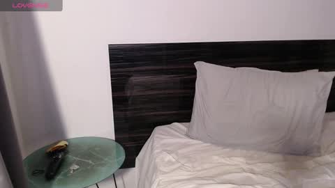 FAUSTO online show from 02-08-25, 02:26