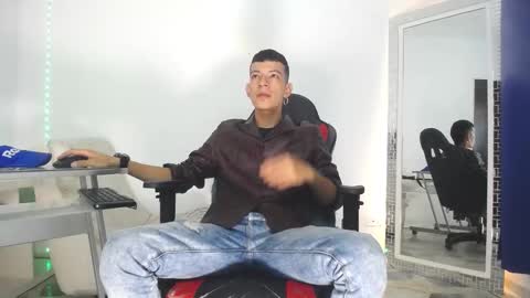 Snapshot of favel_gomez7 chatting on 12-26-24, 12:38 Favel Gomez online show from 12-26-24, 12:38