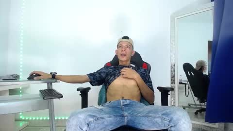 Snapshot of favel_gomez7 chatting on 12-28-24, 04:52 Favel Gomez online show from 12-28-24, 04:52