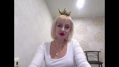 favorite_angel online show from 12-25-24, 04:44