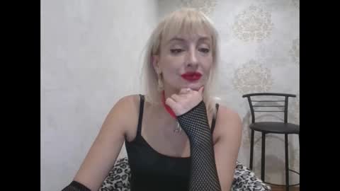 favorite_angel online show from 01-06-25, 04:55