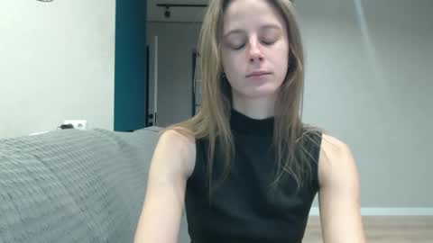 favoriteyour online show from 11-12-25, 05:08