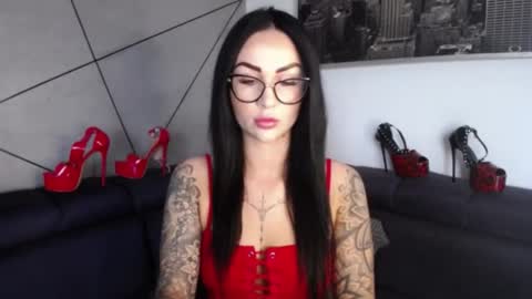 Faye online show from 09-28-25, 02:33