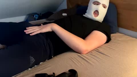 Snapshot of fbabababf chatting on 11-09-25, 10:57 Fbab online show from 11-09-25, 10:57