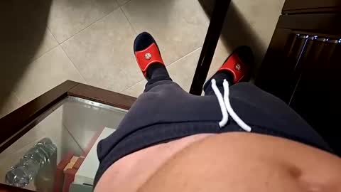 Snapshot of fede2985 chatting on 01-02-25, 02:46 Fede online show from 01-02-25, 02:46