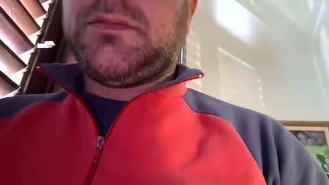 Snapshot of fede2985 chatting on 01-04-25, 02:25 Fede online show from 01-04-25, 02:25