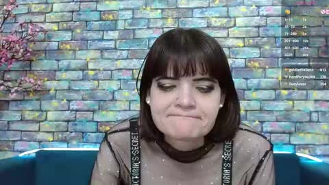 Snapshot of feelsgoodwoman chatting on 12-07-24, 01:03 Laura online show from 12-07-24, 01:03