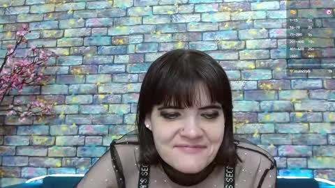 Snapshot of feelsgoodwoman chatting on 12-08-24, 01:02 Laura online show from 12-08-24, 01:02