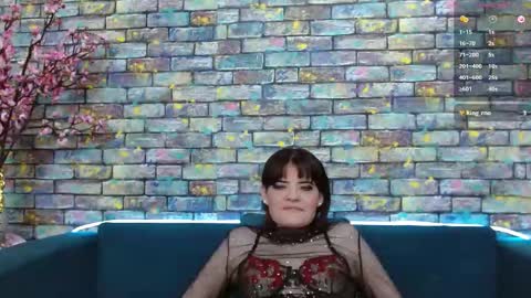 Snapshot of feelsgoodwoman chatting on 12-19-24, 04:46 Laura online show from 12-19-24, 04:46