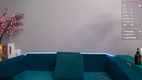 Snapshot of feelsgoodwoman chatting on 09-11-25, 07:47 Laura online show from 09-11-25, 07:47