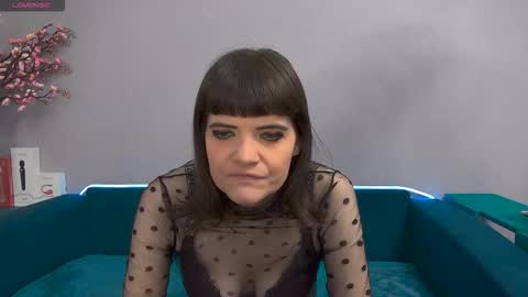 Snapshot of feelsgoodwoman chatting on 09-14-25, 01:49 Laura online show from 09-14-25, 01:49