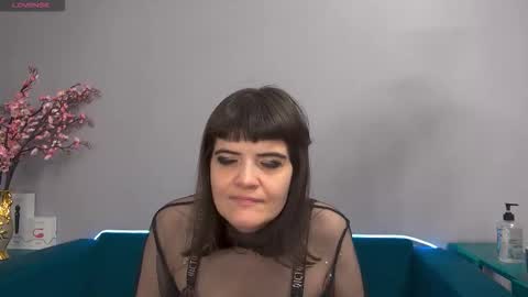 Laura online show from 11-11-25, 12:32