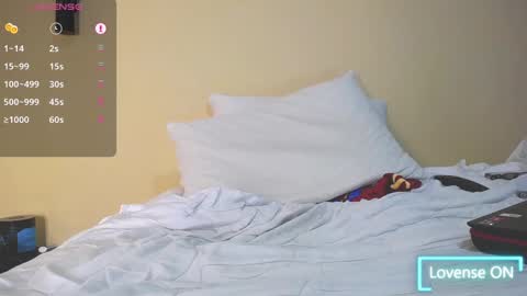 Snapshot of feetlover_liam chatting on 12-20-24, 04:09 David online show from 12-20-24, 04:09