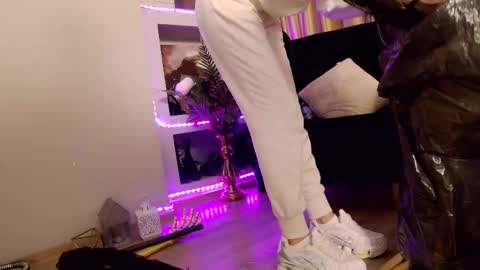 FeetVibe online show from 10-18-25, 11:33