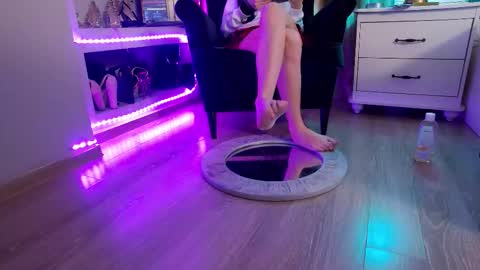 FeetVibe online show from 11-21-25, 12:15