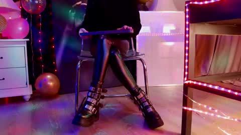 FeetVibe online show from 03-22-26, 06:06