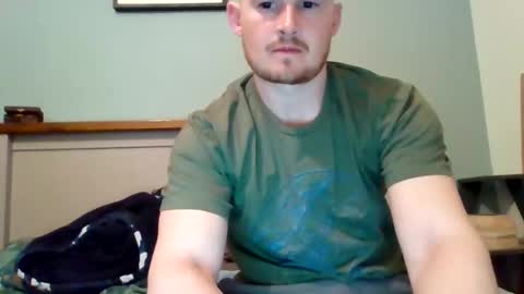 Yung English Man online show from 04-02-26, 08:39