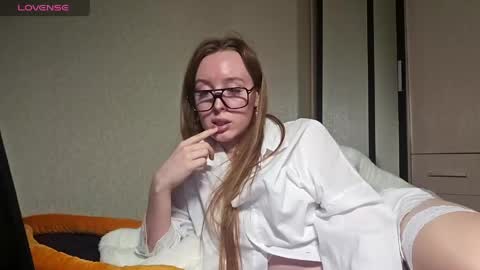Snapshot of felicia_miller_ chatting on 05-18-26, 06:14 Felicia online show from 05-18-26, 06:14