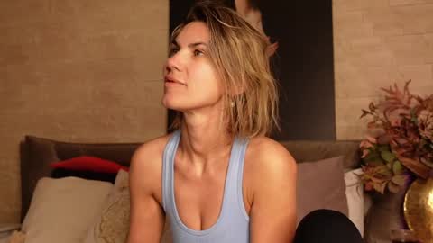 FeliciaKrige online show from 04-02-26, 08:28