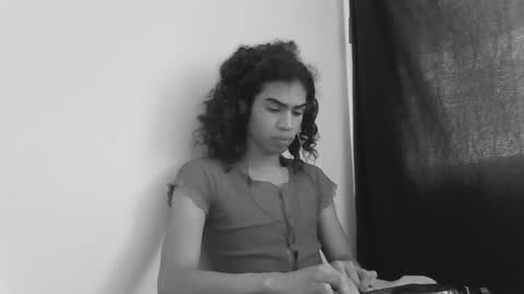 FELINE online show from 11-26-25, 03:46