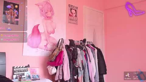 FELINE online show from 12-17-25, 06:03