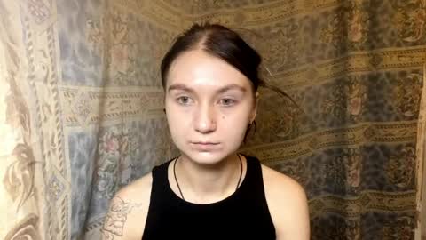 Lola online show from 04-02-26, 09:01