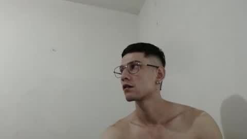 jhonatan felipe online show from 10-29-25, 10:55