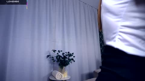 Hello im Nova online show from 09-28-25, 04:18