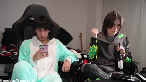 Snapshot of felix0420 chatting on 12-28-24, 04:30 felix0420 online show from 12-28-24, 04:30