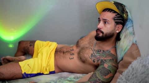 Snapshot of felix_candela chatting on 01-05-25, 02:52 Felix Candela online show from 01-05-25, 02:52