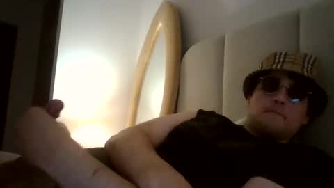 Felix online show from 09-29-25, 03:28